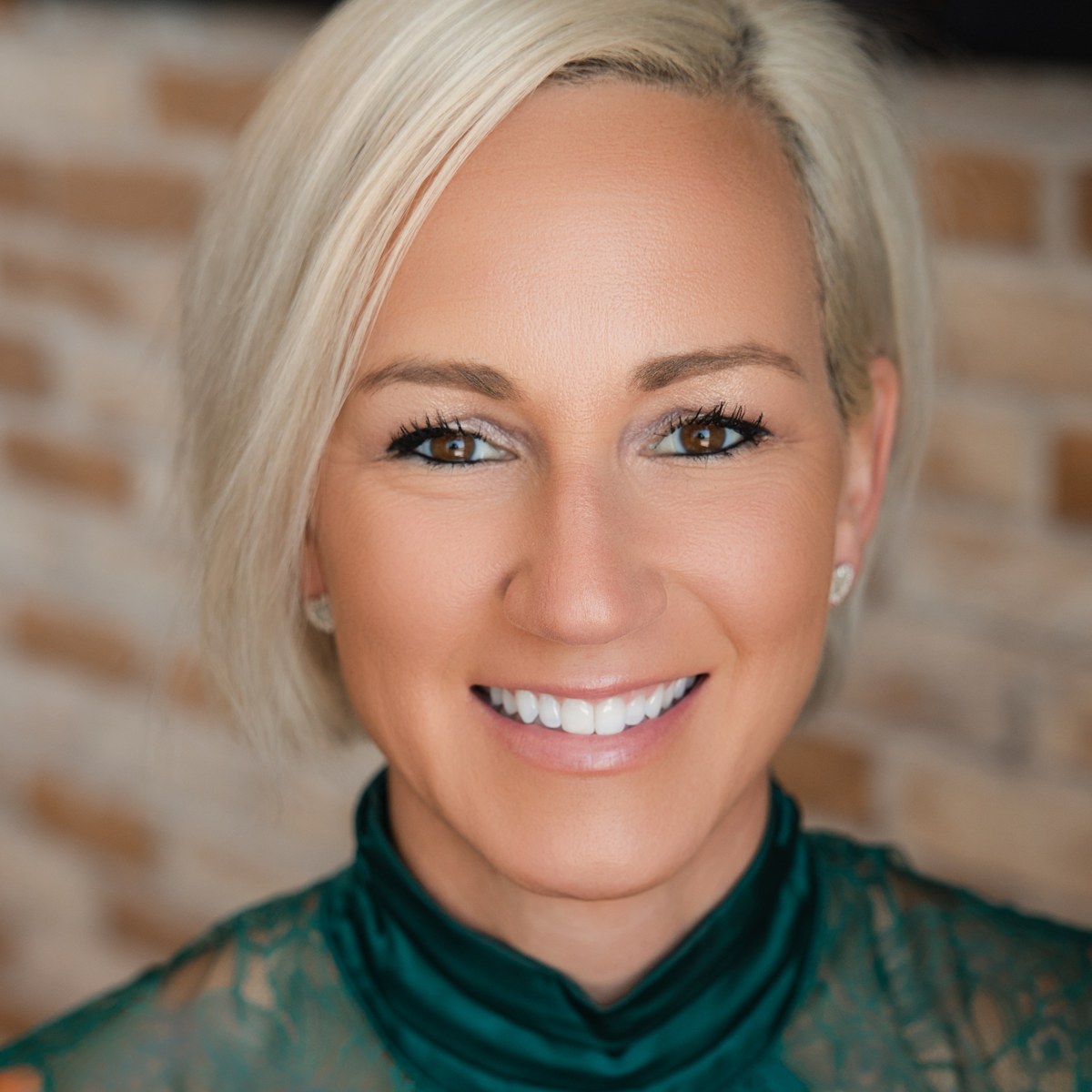 Stefanie Calrow